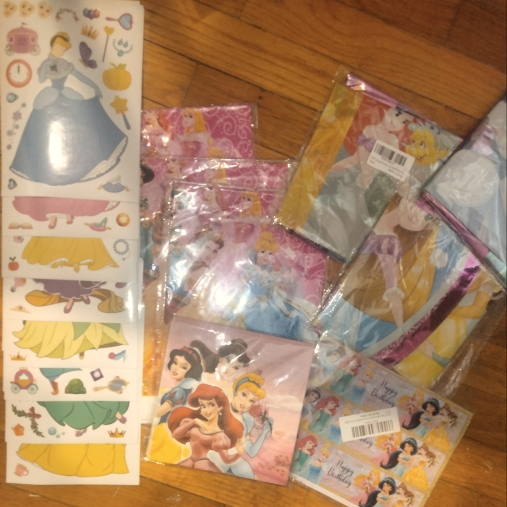 Disney Princess Birthday Party Decorations Supplies Set NWT